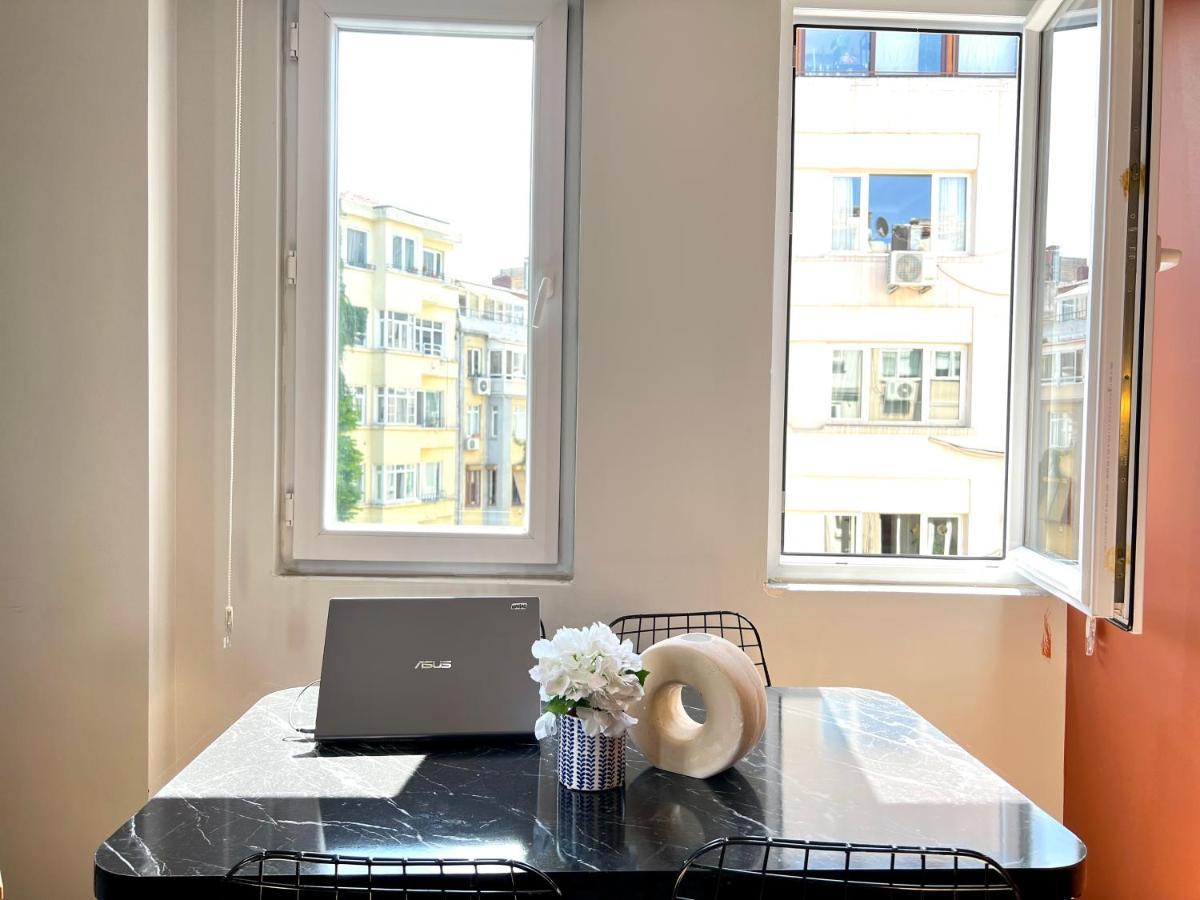 Wonder Homes- Cozy Flat, 2Br, Terrace, Cihangir, Frz3 Istanbul Luaran gambar