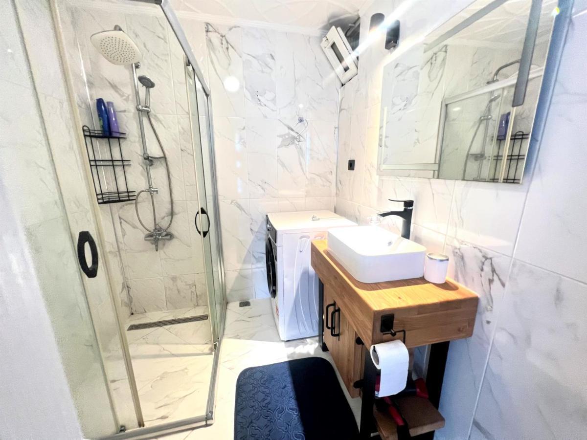 Wonder Homes- Cozy Flat, 2Br, Terrace, Cihangir, Frz3 Istanbul Luaran gambar